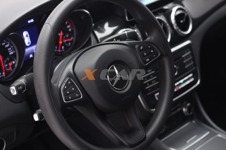 MERCEDES-BENZ CLA 180 1.6 CGI GASOLINA 7G-DCT 2018/2018