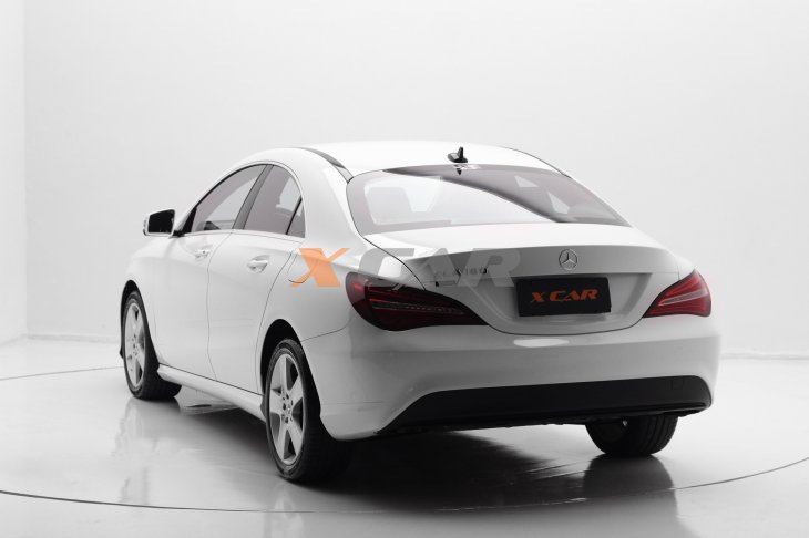 MERCEDES-BENZ CLA 180 1.6 CGI GASOLINA 7G-DCT 2018/2018
