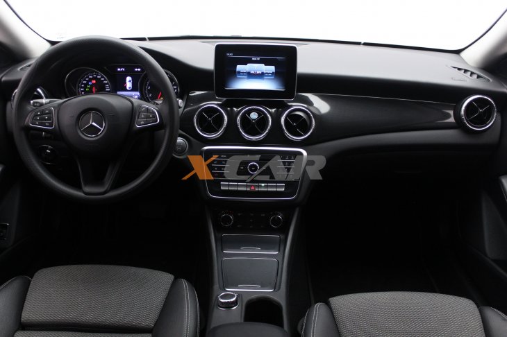 MERCEDES-BENZ CLA 180 1.6 CGI GASOLINA 7G-DCT 2018/2018