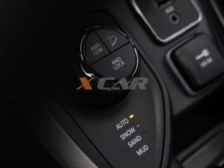 JEEP COMPASS COMPASS LONGITUDE 2.0 4x4 Dies. 16V Aut. 2016/2017