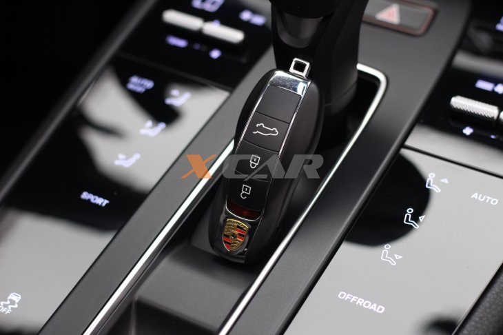 PORSCHE MACAN 2.0 16V GASOLINA 4P AUTOMÁTICO 2024/2024