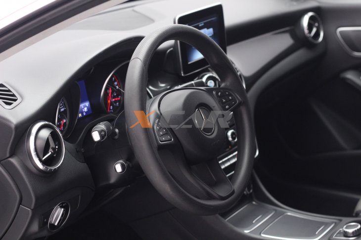 MERCEDES-BENZ CLA 180 1.6 CGI GASOLINA 7G-DCT 2018/2018